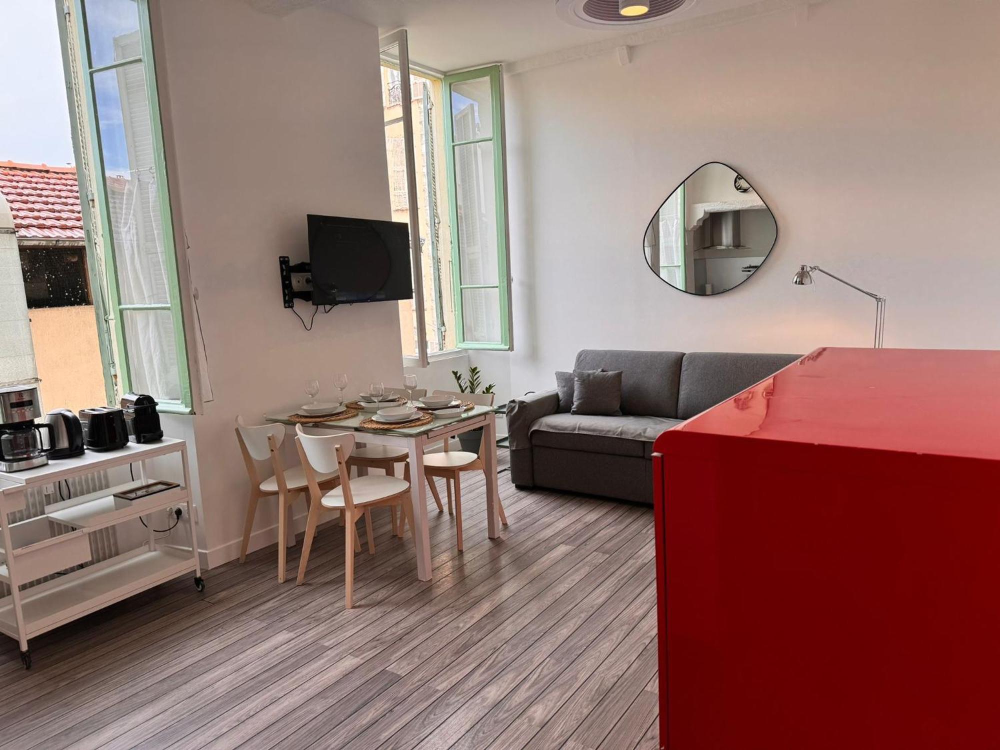 Carre D'or: Very Calm Cozy 2br, With Wi-fi Appartement *