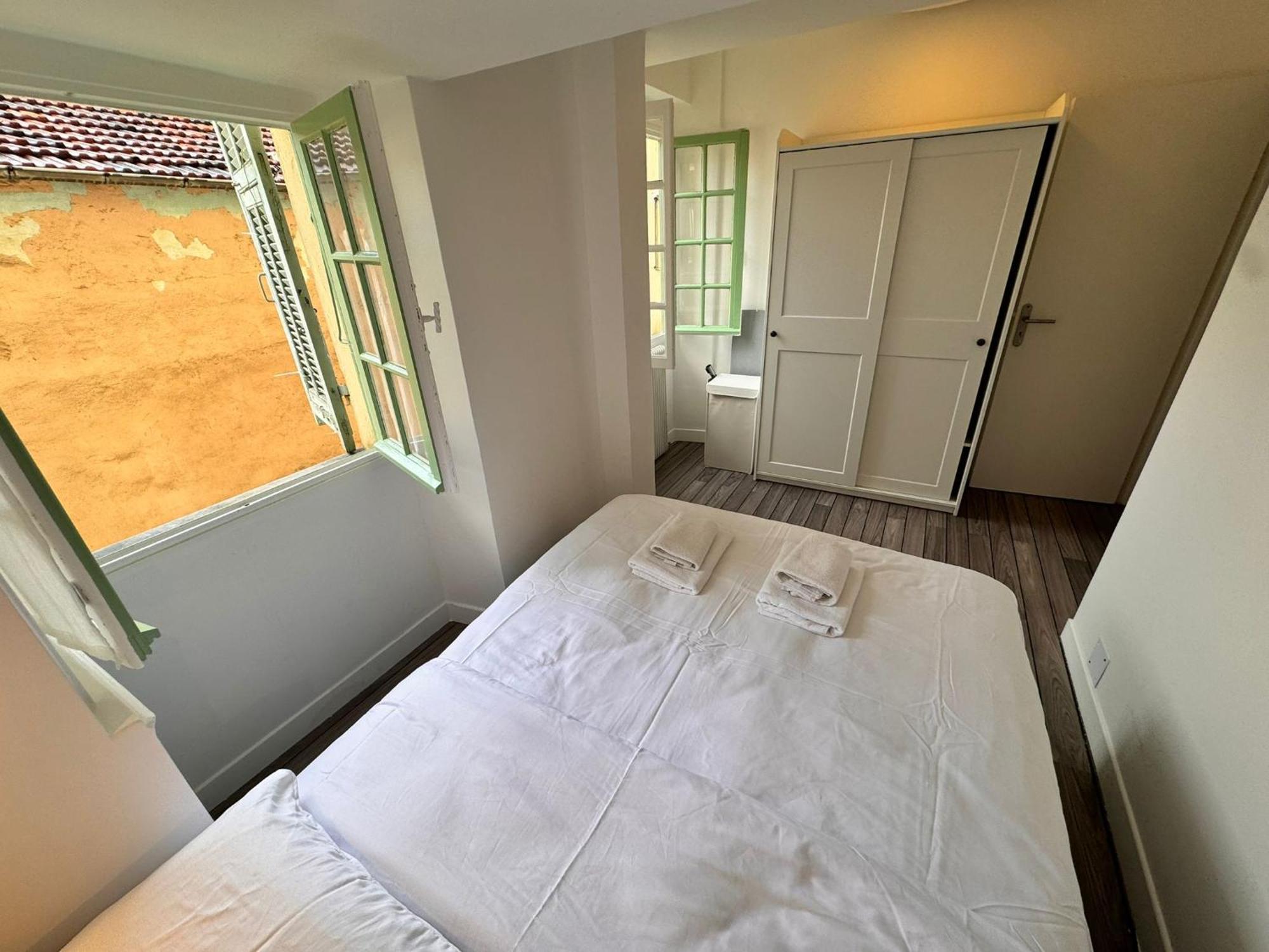 Carre D'or: Very Calm Cozy 2br, With Wi-fi Appartement *