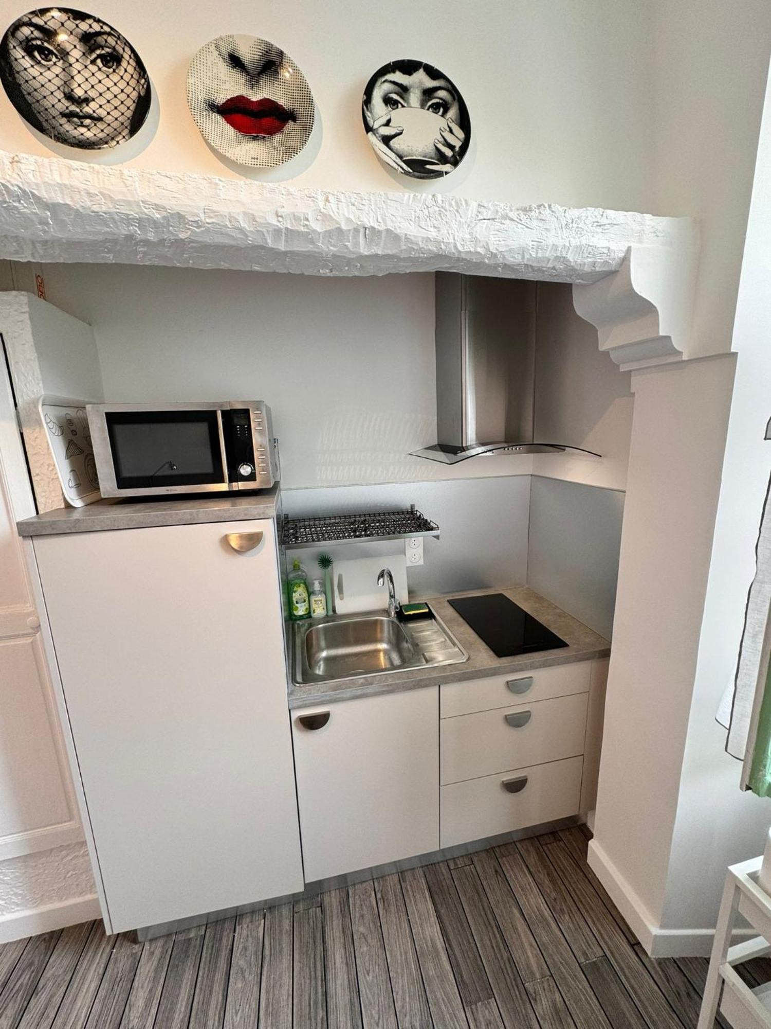 Carre D'or: Very Calm Cozy 2br, With Wi-fi