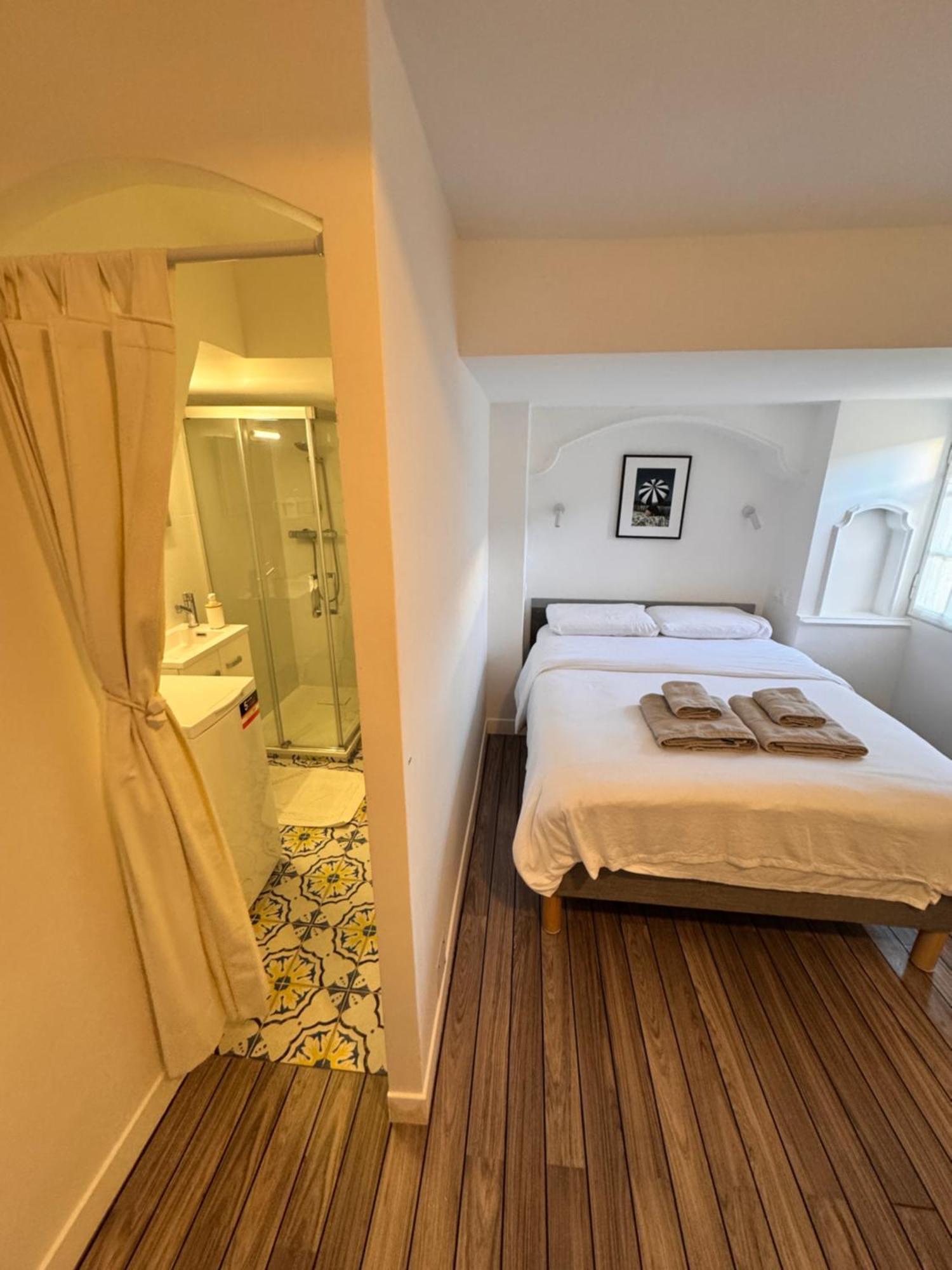 Carre D'or: Very Calm Cozy 2br, With Wi-fi Appartement Nice