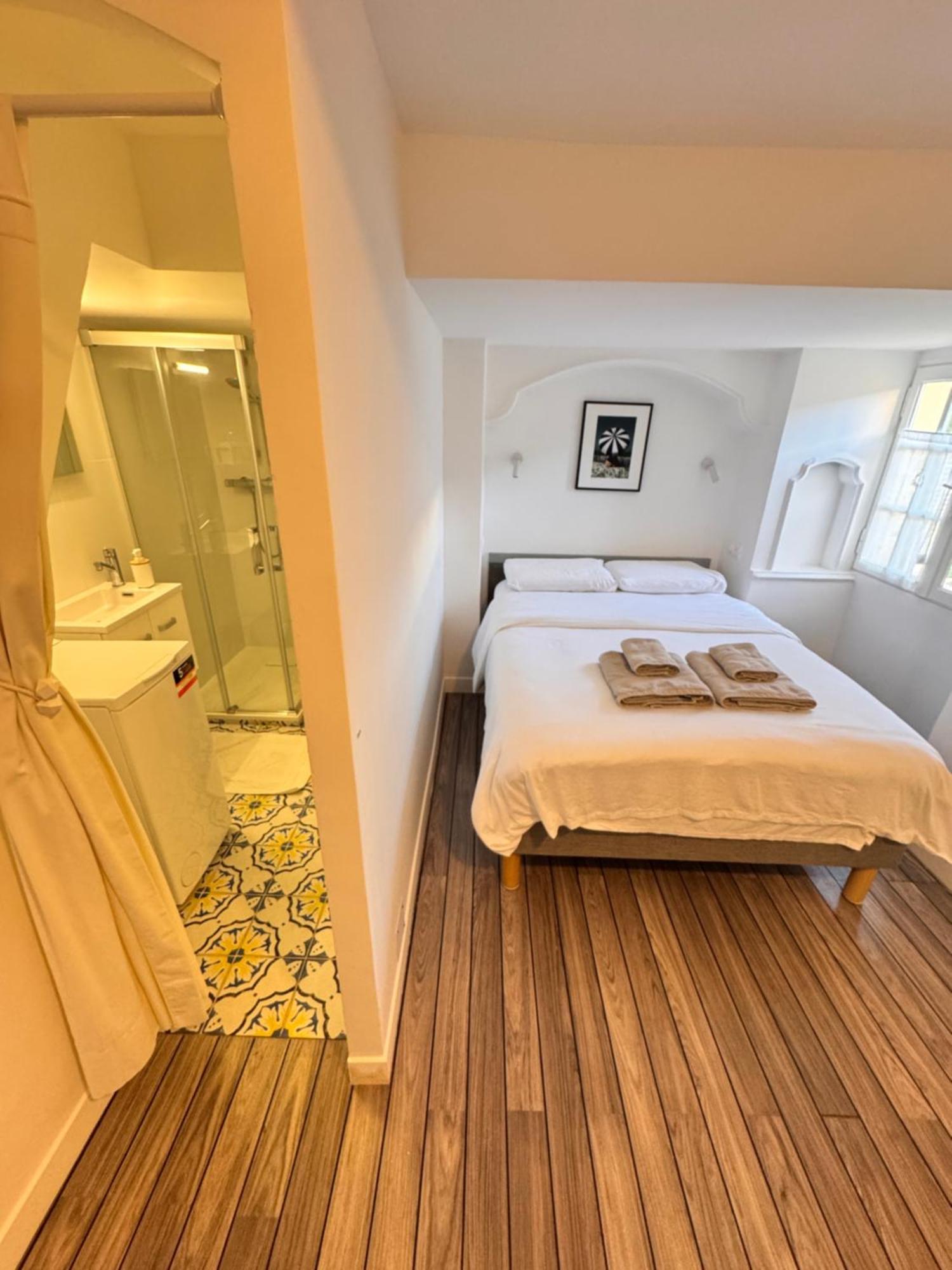 Appartement Carre D'or: Very Calm Cozy 2br, With Wi-fi *